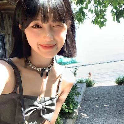 阿罗有枝彩色笔